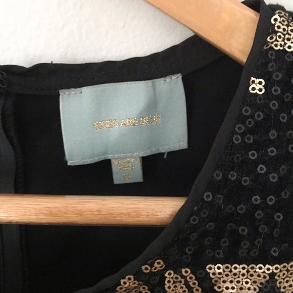 SKIES ARE BLUE Gold Sequin Tribal Bodycon Dress - Picture 4 of 7